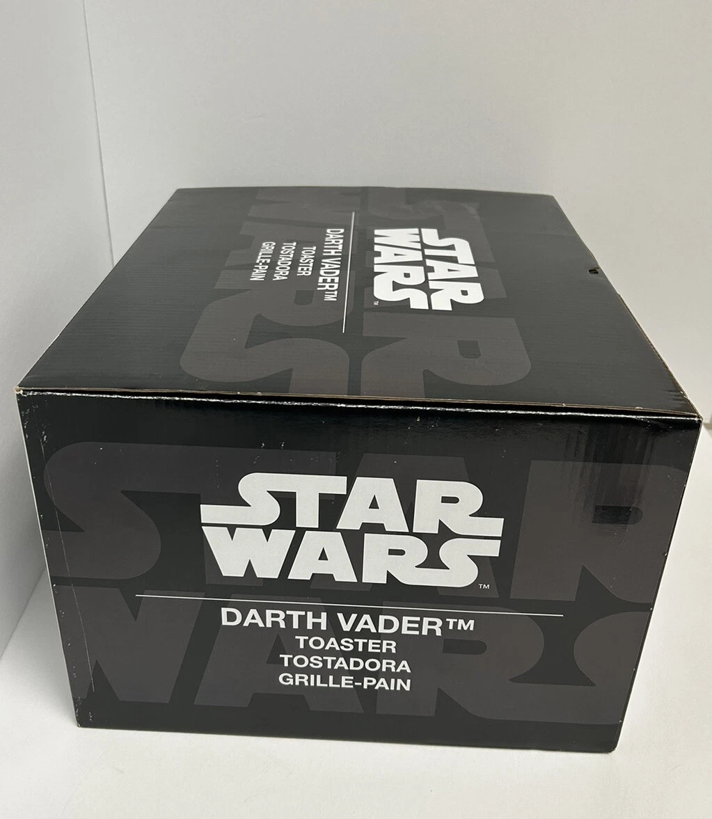 Uncanny Brands Star Wars Darth Vader Toaster - Thumbnail 2