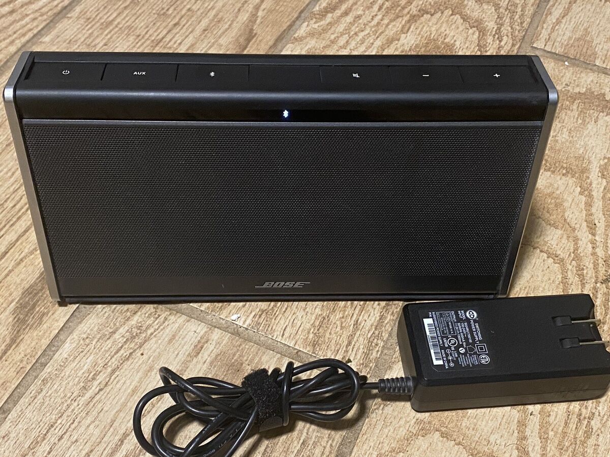 BOSE SOUNDLINK WIRELESS MOBILE SPEAKER Il GRAY W / NYLON BOSE SOUNDLINK WIRELESS MOBILE SPEAKER Il GRAY W / NYLON