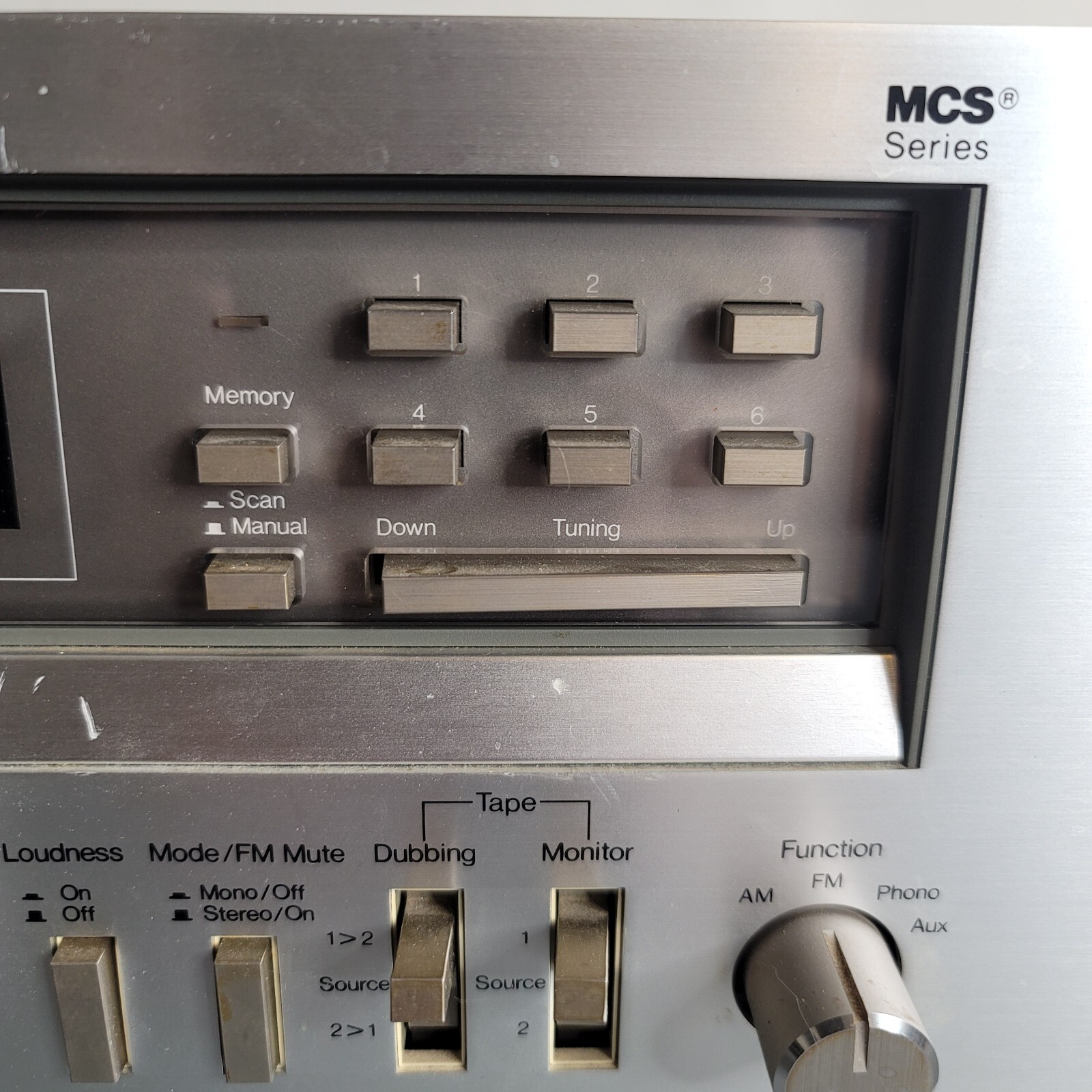 Vintage MCS 3249 Digital Synthesized Stereo Receiver Wood Grain