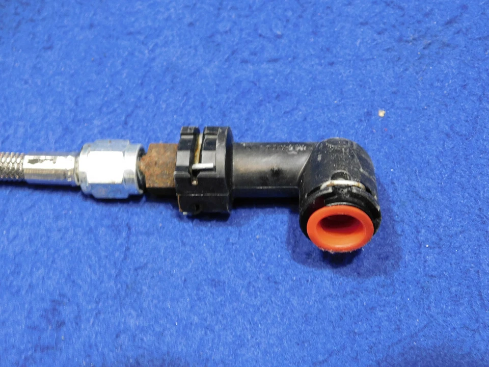 11 12 13 14 Ford Mustang GT Línea de embrague trenzado de acero inoxidable buen usado N13 Foto 4 de 4