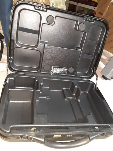 Fluke Black Heavy Duty Hard Shell Case w/Keys & combination