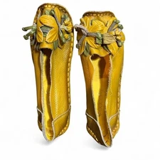 Yellow leather floral loafers with a boho vibe & peep toe size 240 new