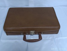 "Pre-Owned" Vtg. Brown Vinyl 30 Cassette Tape Carrier Briefcase Style Snap Lock