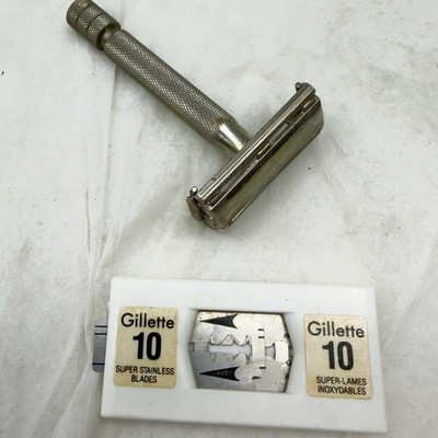 Vintage Gillette Super Speed Double Edge Safety Razor w Blade Dispenser