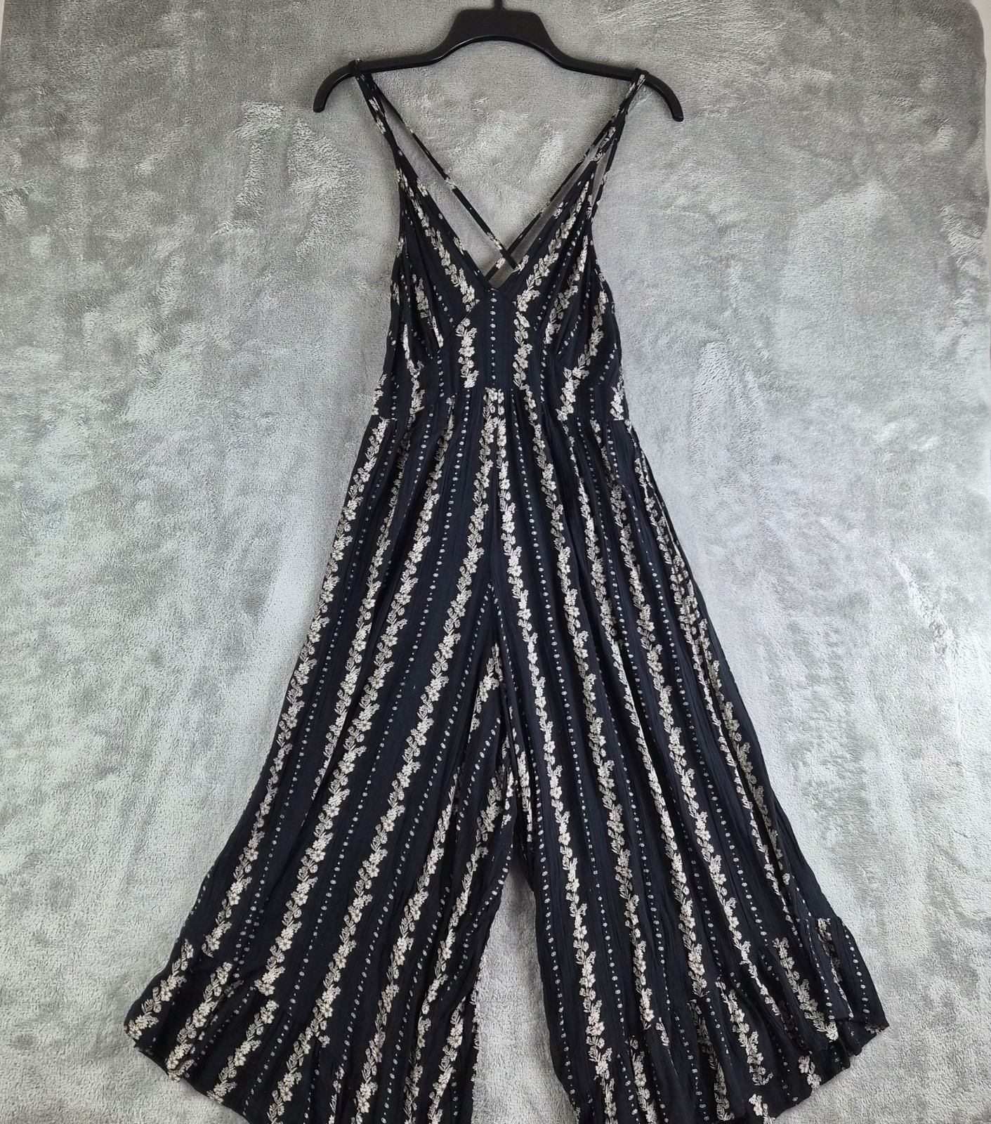 Angie Jumpsuit Small Black Floral Wide Leg Cropped Strappy Criss Cross Boho-image