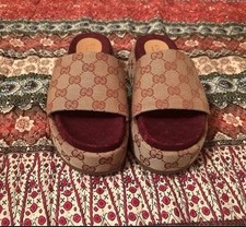 Gucci Womens GG Logo Canvas Platform Slide Sa...