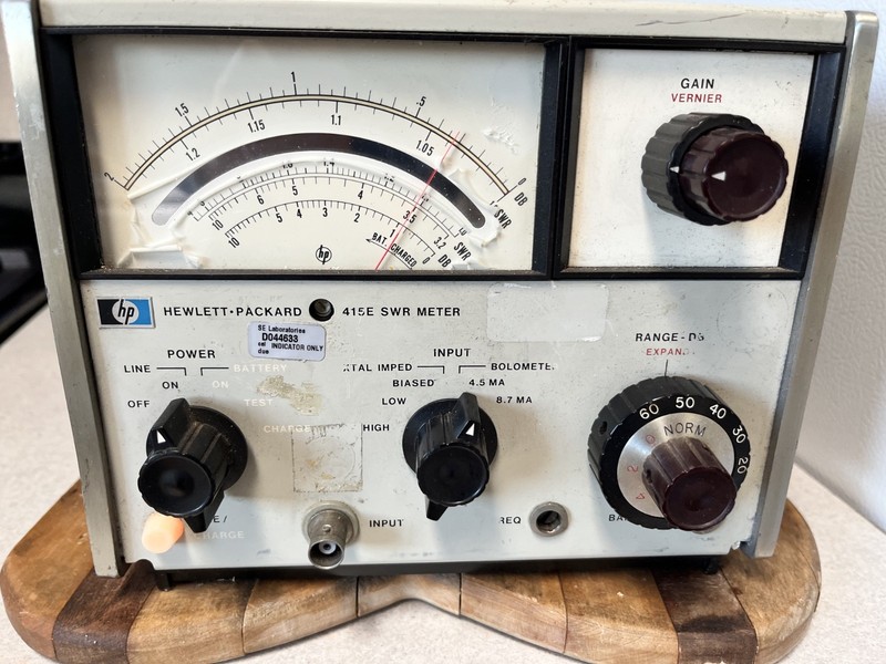 HEWLETT-PACKARD HP 415E SWR METER "TURNS ON"