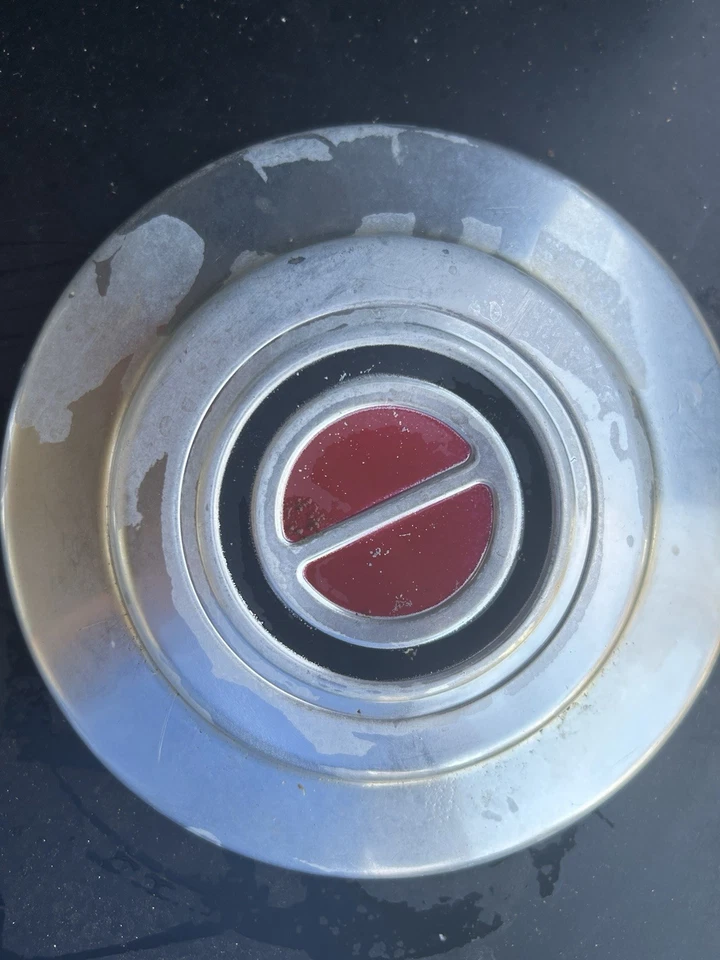 1988 Ford Ranger Hub Caps Red And Chrome  Dog Dish Hub Caps - Image 4 of 4