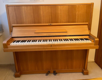 Ibach Klavier, schöner Klang, inkl. Hocker, 270 Euro RESERVIERT