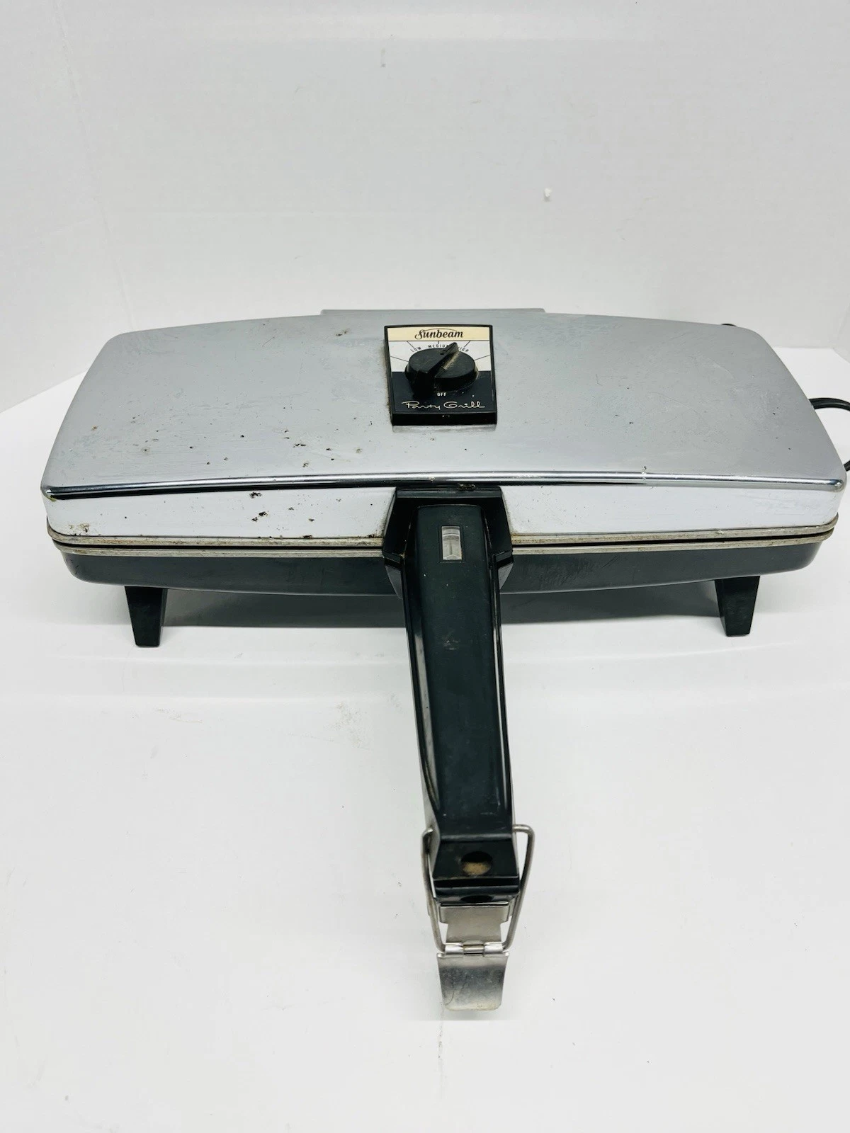 Vintage Sunbeam Party Grill Chrome Sandwich Maker Press Model 870 Electric USA
Opens in a new window