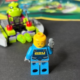 Lego 7049 Space Alien Conquest ALIEN STRIKER Complete w/Instruction *Read*