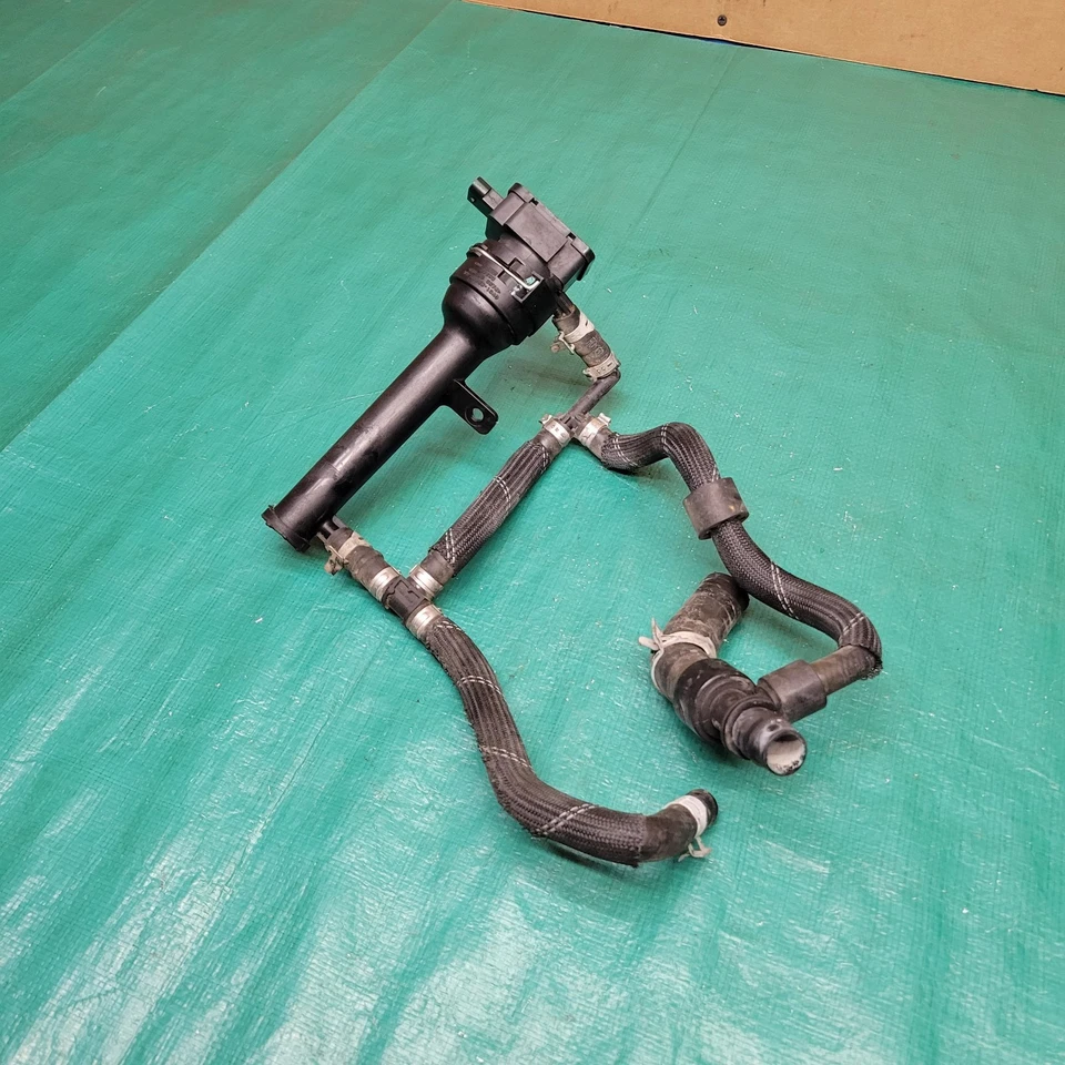 Датчик уровня охлаждающей жидкости 2013-2016 Ford Escape Fusion 1,6 от оригинального производителя GV61-8C045-AA - Изображение 3 из 4