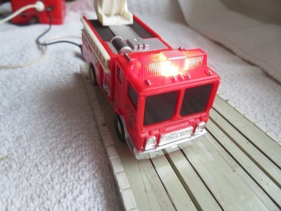 TYCO Faller Slotcar 3911 Feuerwehrauto