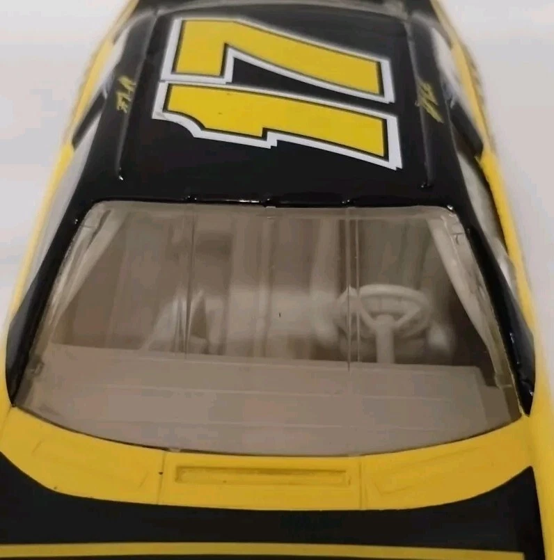 Ford Taurus Hot Wheels 1999 Matt Kenseth #17 Dewalt calibre de equipo fundido a presión  Foto 4 de 4