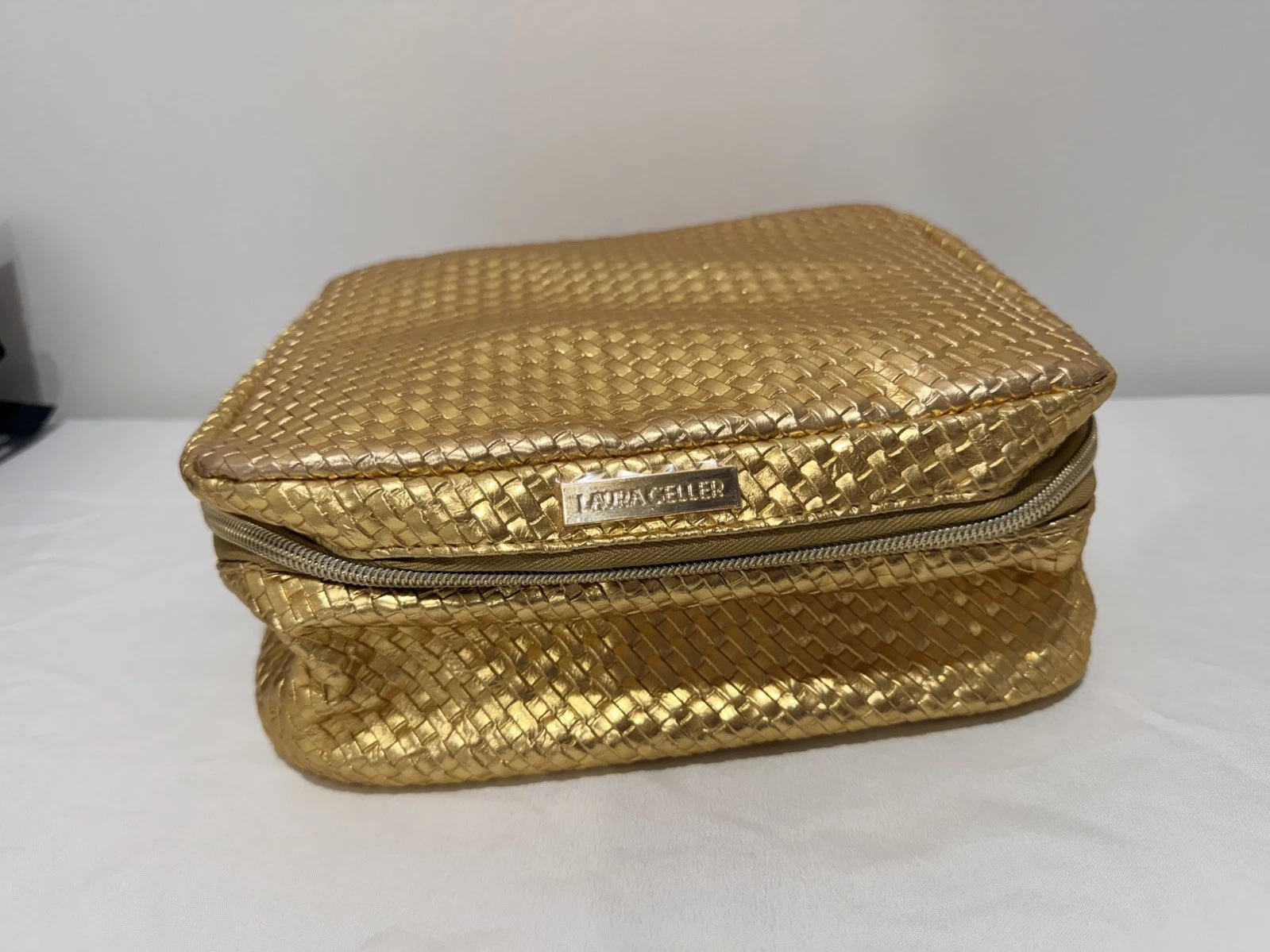 Laura Geller Train Case Makeup Organizer – Structured Cosmetic Bag New