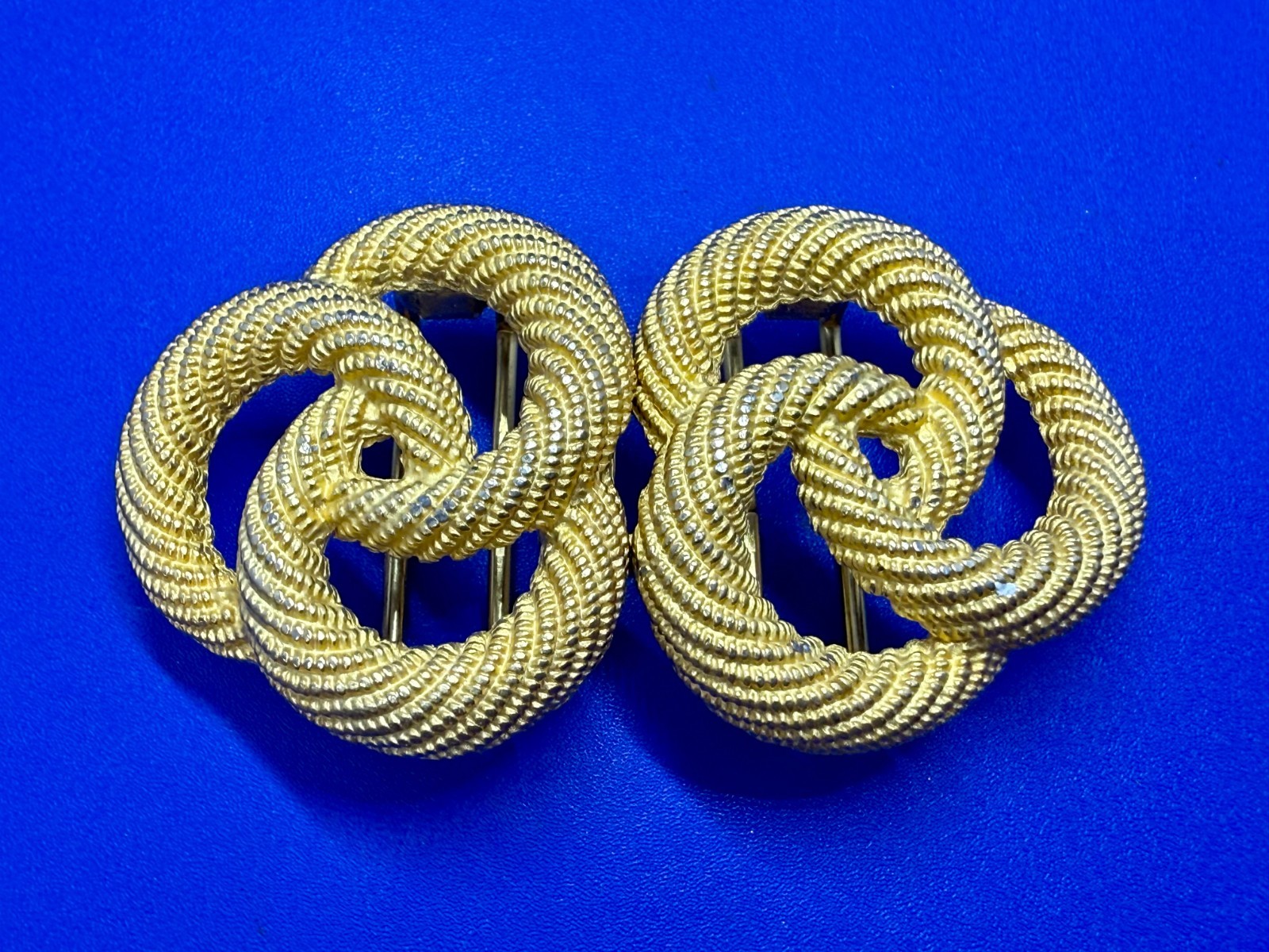 Twisted Rope Textured Interlocking Two Piece Vint… - image 2