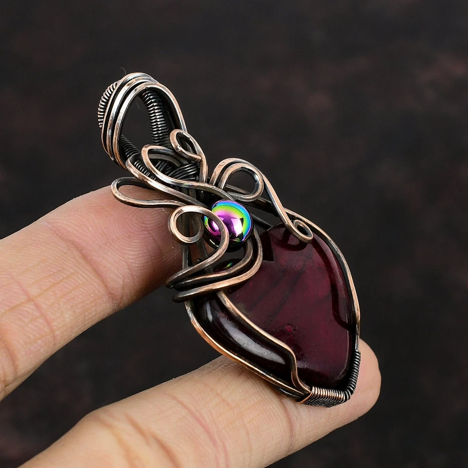 Colgante de labradorita de fuego rojo hecho a mano joyería de piedras preciosas alambre de cobre colgante envolvente Foto 4 de 4