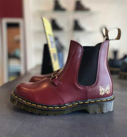 Dr martens 2976 top smooth cherry red
