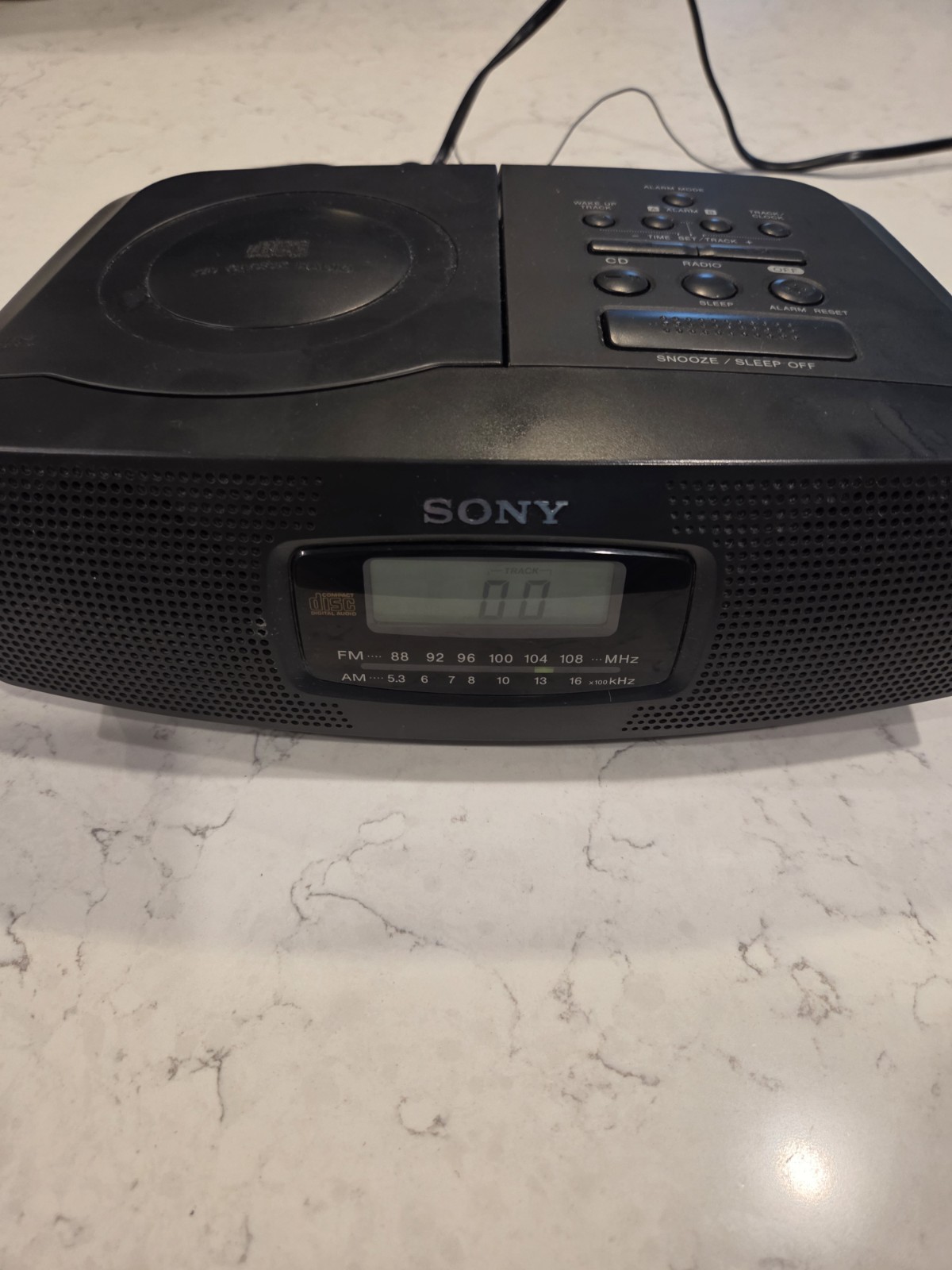 Sony ICF-CD820 AM/FM Stereo Dual Alarm Clock Radio with CD Player Tested Works