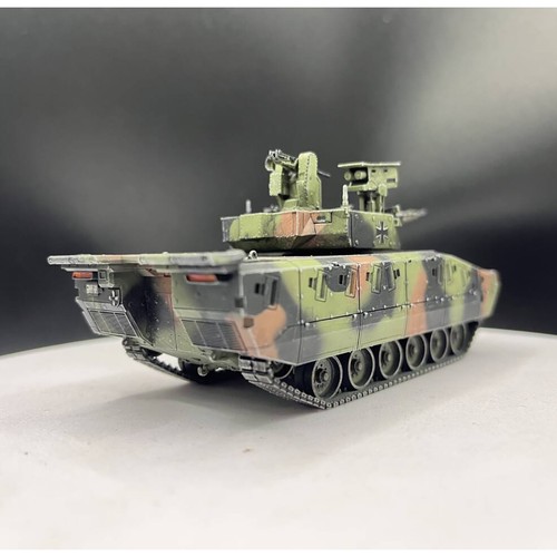 1/72 AM German KF41 Infantry Fighting Vehicle NATO Tri Colored Finished Model - Picture 19 of 20