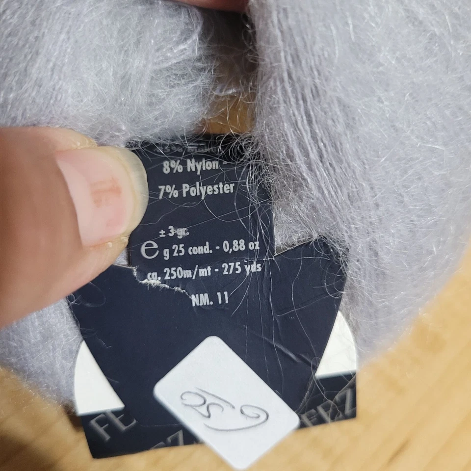 Feza Kid Mohair Yarn Color 0920 Grey Made in Italy Lot of 10 2750 yards Total - Image 4 of 4