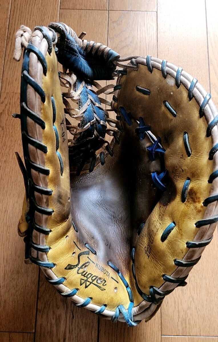 Yokohama Baystars Yuki Yoshimura #31 Autographed Game-Used Yokohama Baystars Yuki Yoshimura #31 Autographed Game-Used