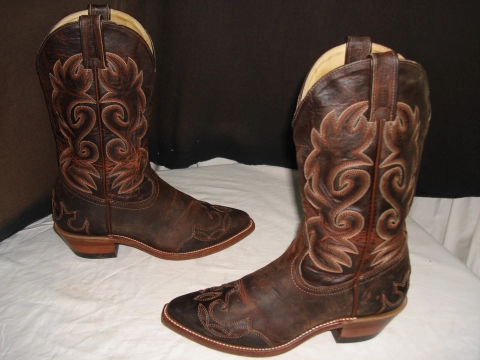 Boulet 70's Brown Cowboy Boots Women's Sz. 7.5C Embroidered W/Overlay toe & Heel - Image 4 of 4