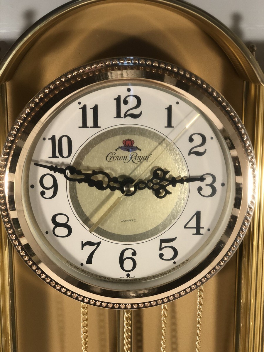 Vintage Crown Royal Whiskey Clock Bar Man Cave Dsply Pendulum