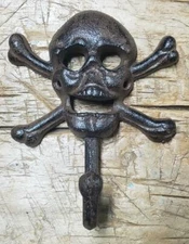 Cast Iron SKULL & CROSSBONES Towel Hanger Coat Hat Hooks Hook PIRATE Jolly Roger