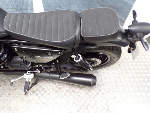 2025 MOTO GUZZI V9 BOBBER WITH ONLY 981 MILES FROM NEW - Picture 9 of 20