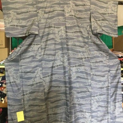 Kimono Gray ground 60 years old