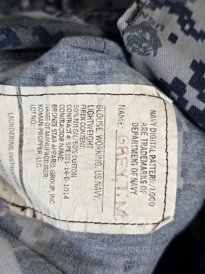 US Navy NWU Type I Shirt Mens Medium Regular Blue Digital Camo Working Uniform - Image 4 of 4