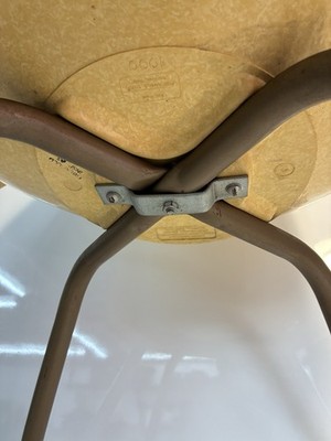 Mid Century Modern Borg-Warner Fibermold Shell Chair Yellow Made Mid Century Modern Borg-Warner Fibermold Shell Chair Yellow Made