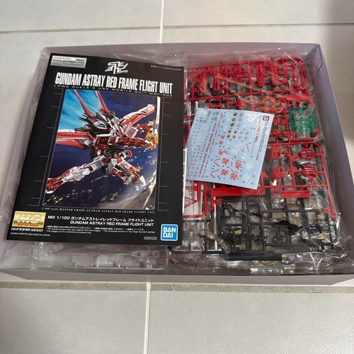BANDAI MG 1/100 Astray Red Frame Flight Unit Premium Bandai Limited - Picture 2 of 2