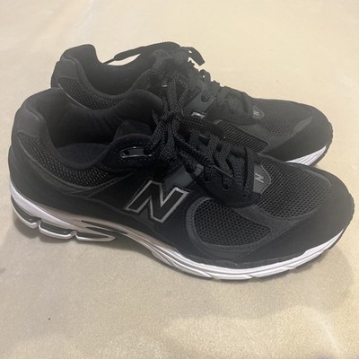 NWOB New Balance 2002R Mens Size 11.5 Black/ White - Brand new!