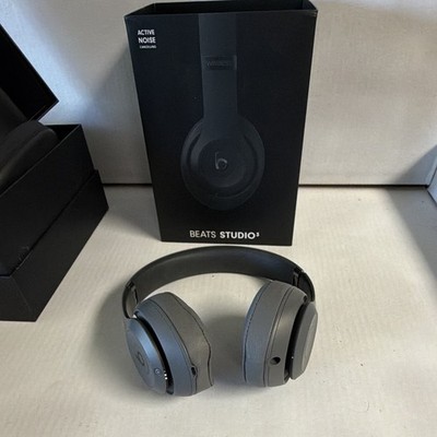 Beats Studio3 Wireless Active Noise Cancelling Over-Ear Headphones Gray