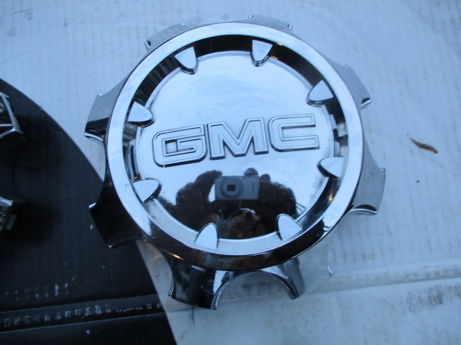 GMC Sierra 2500 3500 Factory OEM Chrome Center Cap 5503 5801 2011-2019 9597794