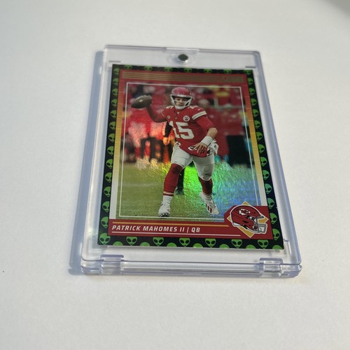 Patrick Mahomes II [Extraterrestrial] #137 2024 Panini Score card