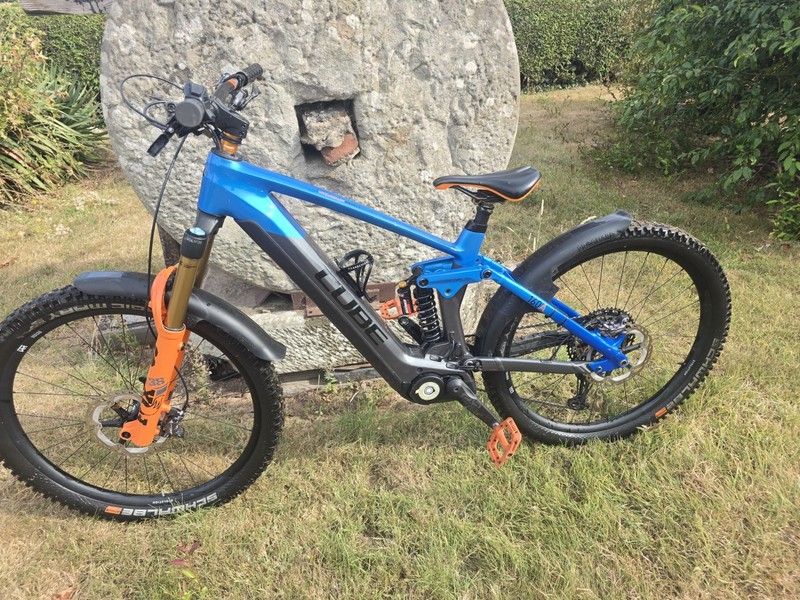 Cube Stereo Hybrid 160 HPC Action Team 750 2023