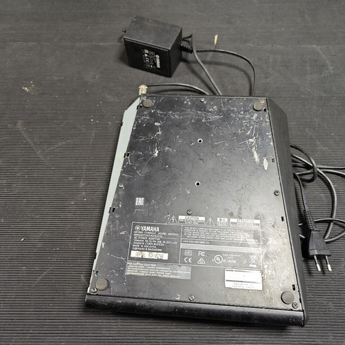 Yamaha MG10XU Mixing Console - Used, Working, Missing Side Part - Picture 5 of 7
