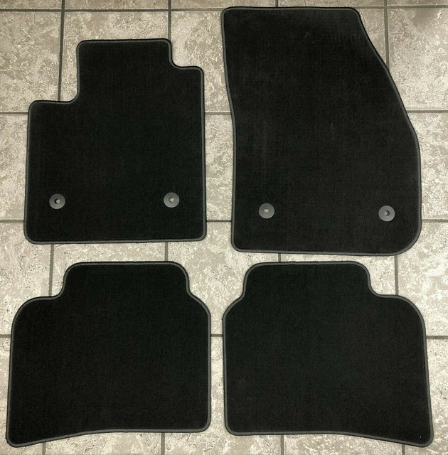Cadillac Xt4 Floor Mats 2019 & 2020 Models Part 84576326 GM OEM Black