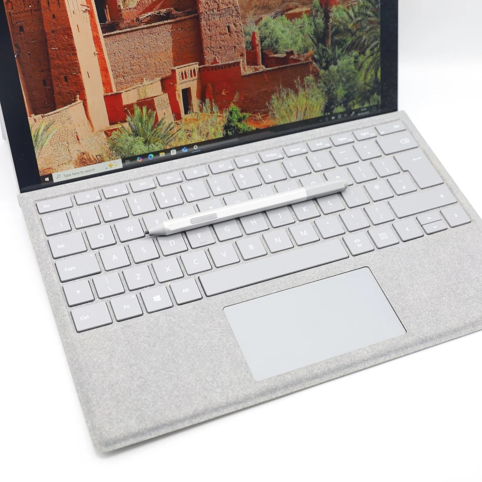 Microsoft Surface Pro 5 - 12.3" | i5 | 8GB RAM | 128GB SSD Keyboard & Pen Stylus - Image 2 of 4