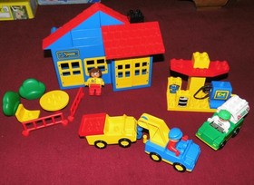 Lego Duplo Town Car Workshop with Gas Station Tow Truck 2657 Tanker Truck 3091