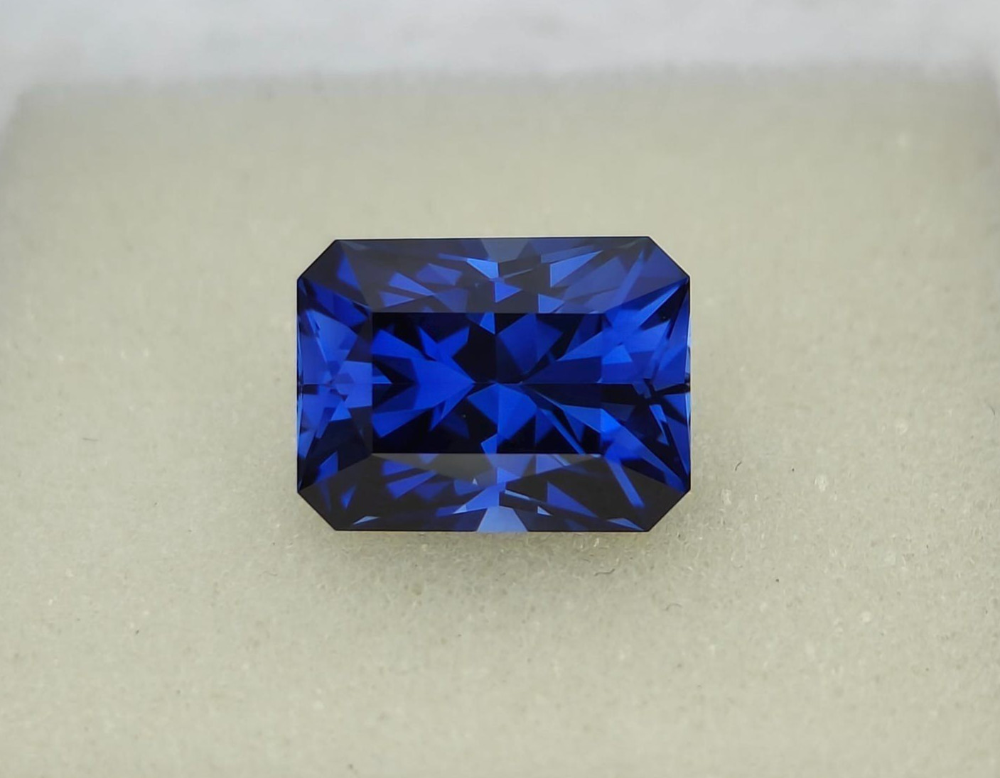 Certified Natural 9.20 Ct Blue Sapphire Emerald Cut Rare Loose Gemstone Faceted