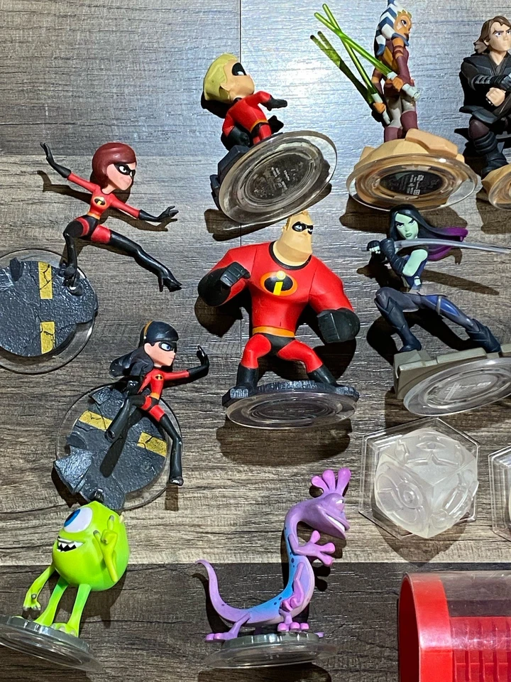 Figuras Disney Infinity - Lote com mais de 30 discos/personagens Star Wars, Frozen e mais - Imagem 2 de 4