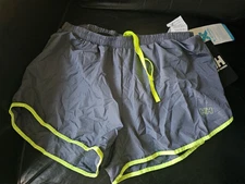 H- Coool Helly Hansen Shorts Womens Size M