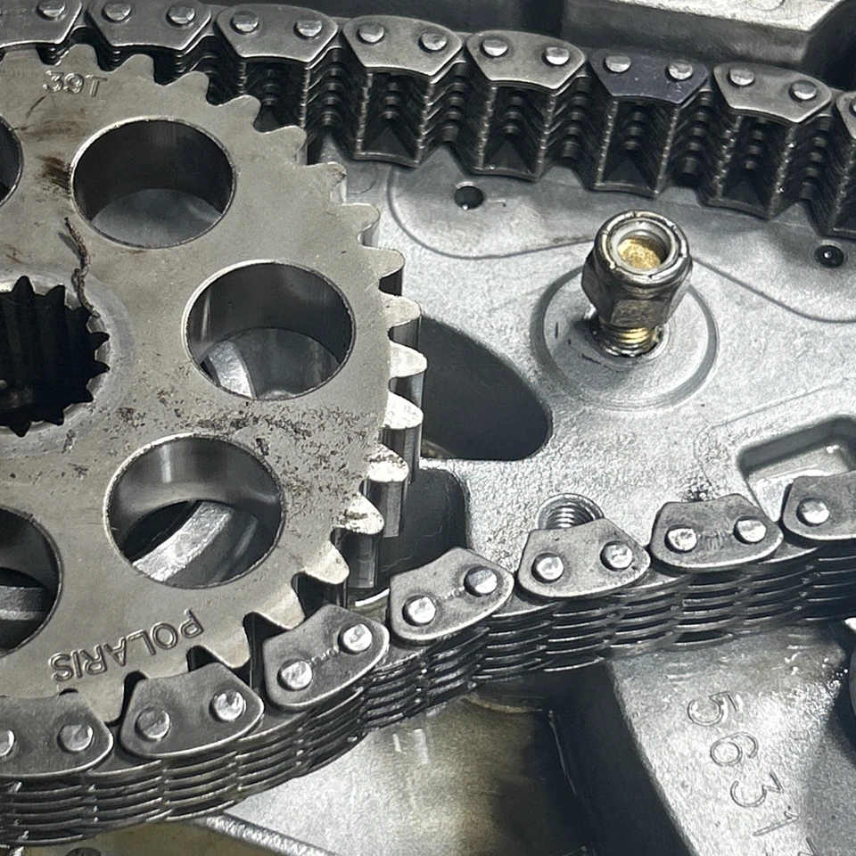 2003 Polaris Snowmobile Pro X 600 Чехол для цепи в сборе с цепными шестернями  - Изображение 4 из 4