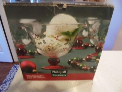 4 Pfaltzgraff Winterberry etched handpainted pedestal dessert bowls new in box!