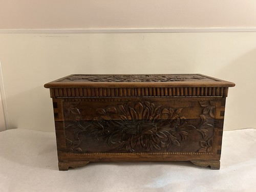 Antique German Walnut Wooden Hand Carved Hinged Security Box. - Picture 11 of 11