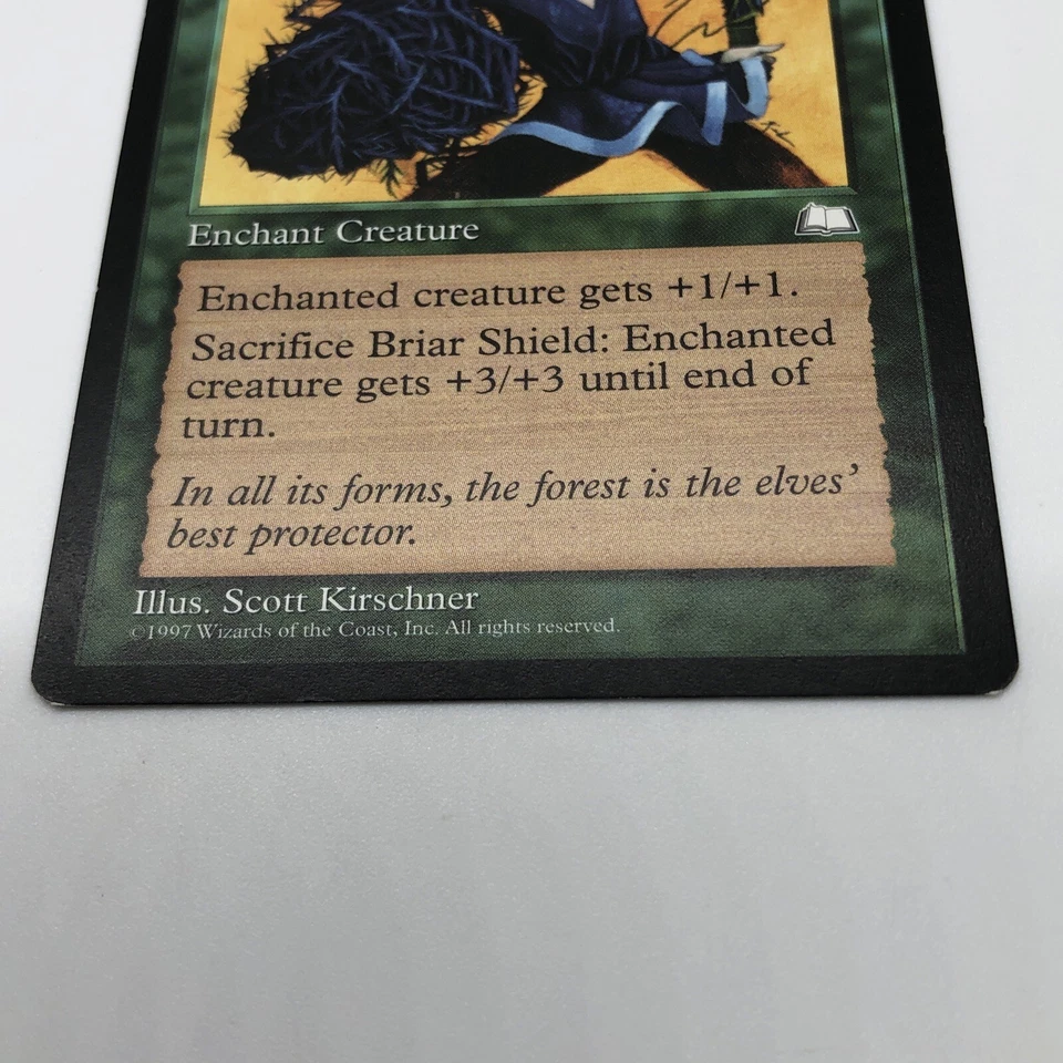 Magic The Gathering Briar Shield Weatherlight Creature Common - Image 2 of 4